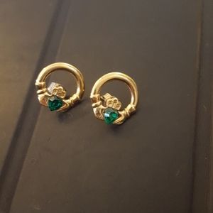 dont have my ears peirced